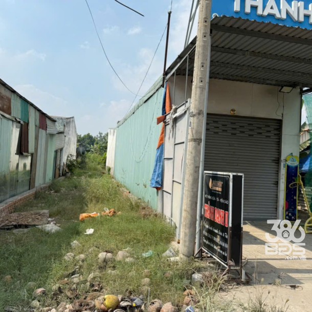 Bán nhà mt kinh doanh Đt 832, xã Nhựt Chánh , Bến Lức dt 80m2 , 2pn 1wc giá 4,4 tỷ-2