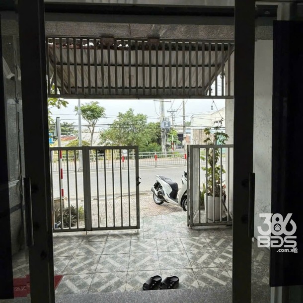 Bán nhà mặt tiền tl 826 , xã Long Hòa , Cần Đước dt 100m2 , 1 lầu , 3pn , 2wc giá 4,9 tỷ-10