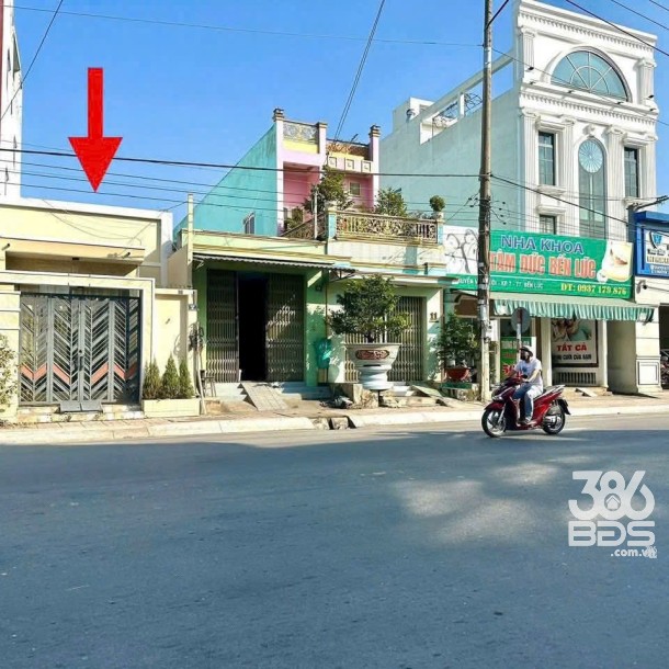 Bán nhà mt đường Nguyễn Văn Tuôi , thị trấn Bến Lức dt 116,5m2 , 2pn , 1wc giá giảm còn 4 tỷ-1