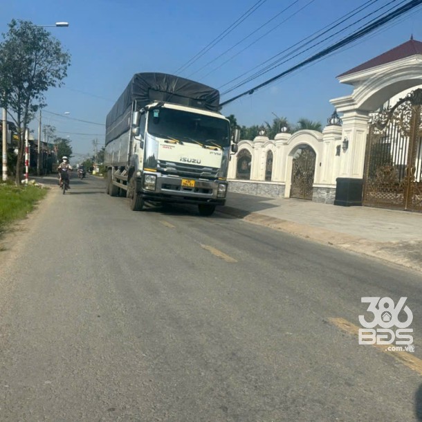 Bán đất xã Long Khê , Cần Đước đường beton xe ba gác dt 550m2 ( có 225m2 thổ) giá 1,99 tỷ-2