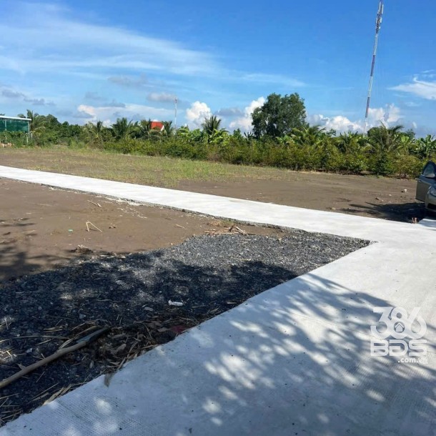 Bán nền thổ cư góc 2 mặt tiền xã Phước Vân , Cần Đước dt 132m2 giá 820 triệu-1