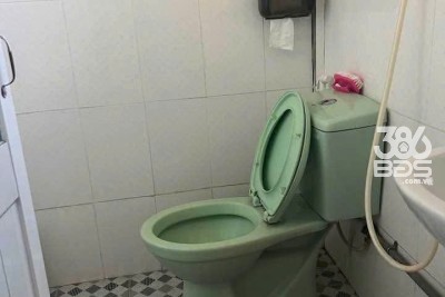 Bán nhà mt Nguyễn Văn Tuôi , thị trấn Bến Lức dt 142m2 ( có 56,5m2 thổ) 1 lầu 2pn 2wc giá 4 tỷ