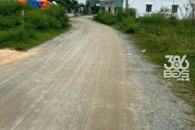 Bán 2 nền thổ cư đường đá xanh 7m , xã Hòa Khánh Tây dt 135m2 giá 700 triệu 1 lô