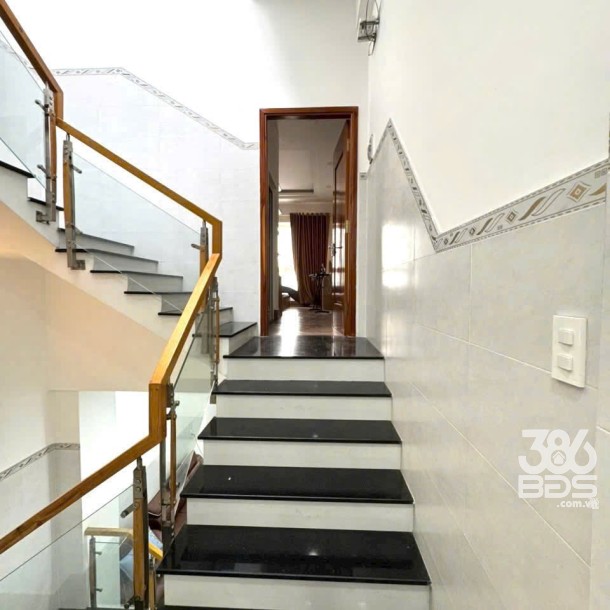 Bán nhà hẻm đường số 3, Bình Hưng Hòa , dt 83m2 , 2 lầu , 3pn , 3wc , 2 sân thượng giá 5,9 tỷ-6