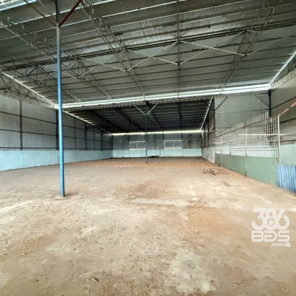 Bán nhà kho xã Phước Vân , Cần Đước dt 1259m2 ( 300m2 thổ) giá 5,2 tỷ-2
