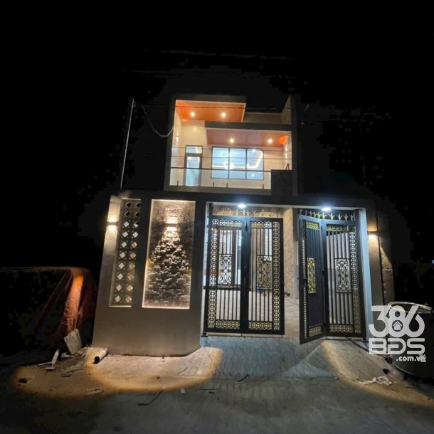 Bán nhà mới xây đường beton 4,5m ở Đức Hòa Đông dt 121,5m2 1 lầu,3pn,2wc giá 2,55 tỷ-1